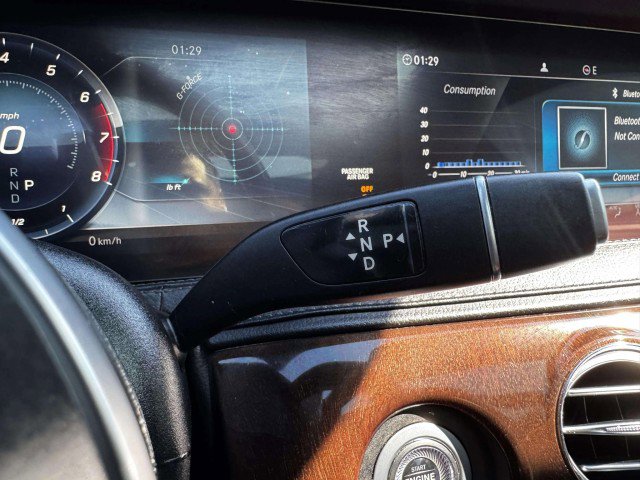 Used 2019 Mercedes-Benz S 560 4MATIC Sedan image 23