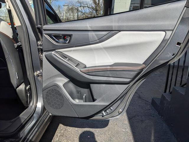 Used 2023 Subaru Crosstrek 2.5i Limited w/ Moonroof Package image 18