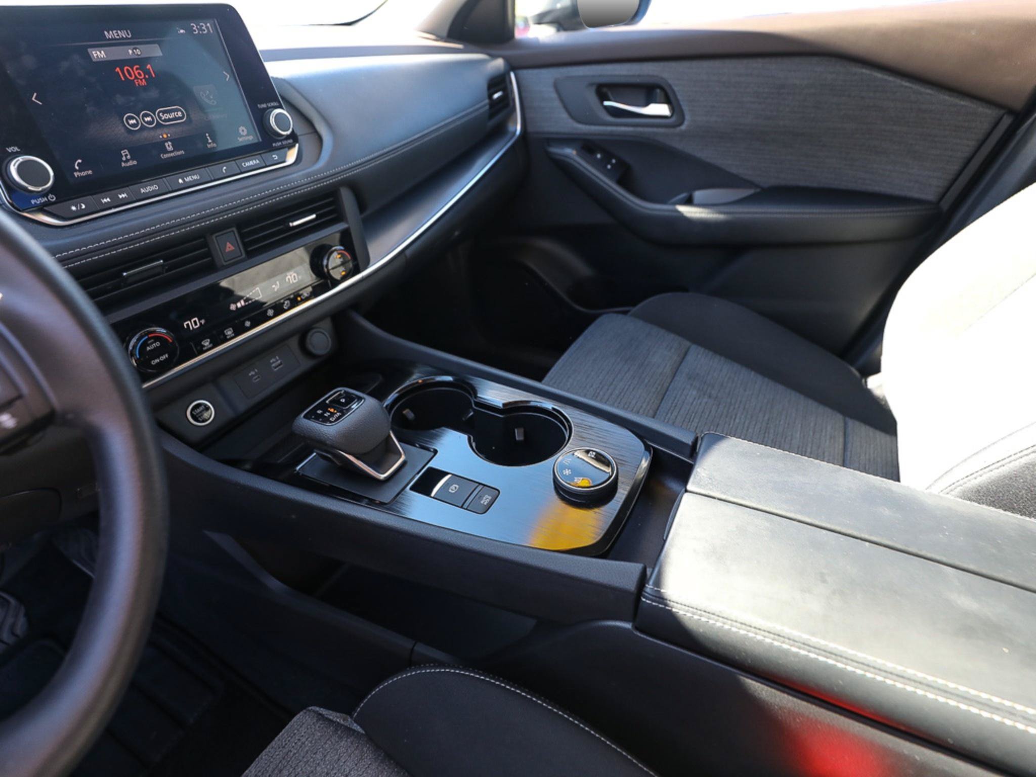 Used 2023 Nissan Rogue SV AWD/4WD image 19