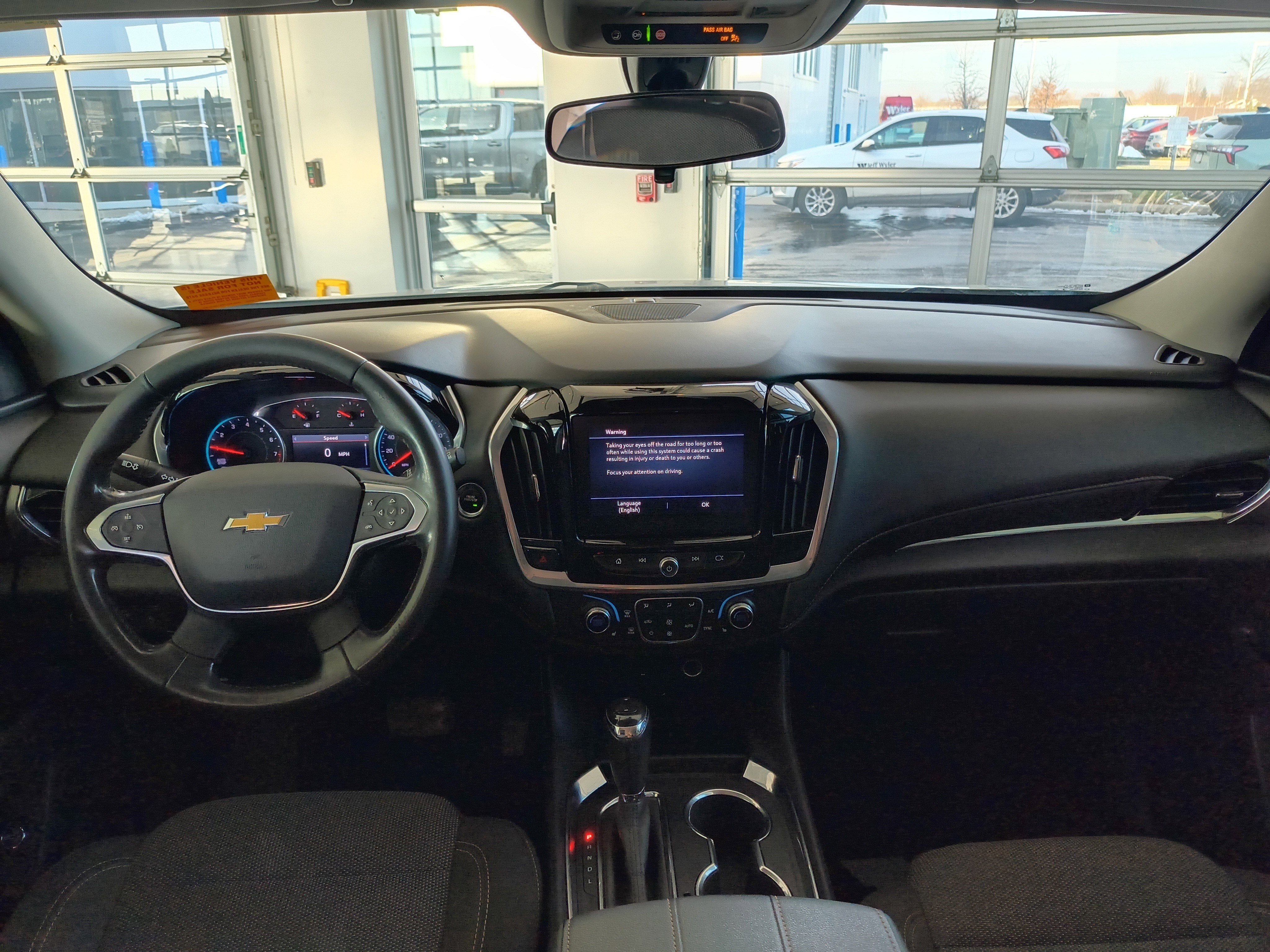 Used 2020 Chevrolet Traverse LT image 10