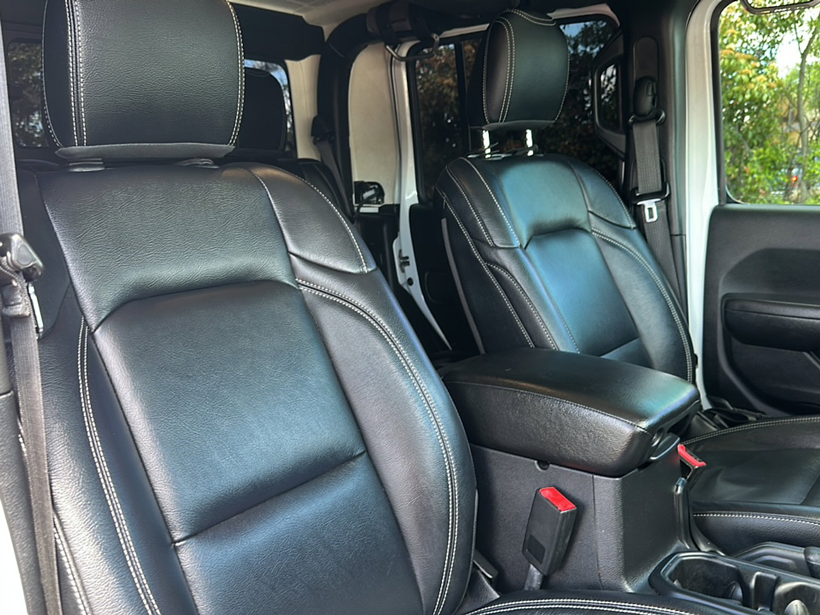 Used 2020 Jeep Gladiator Sport w/ Quick Order Package 24S image 27