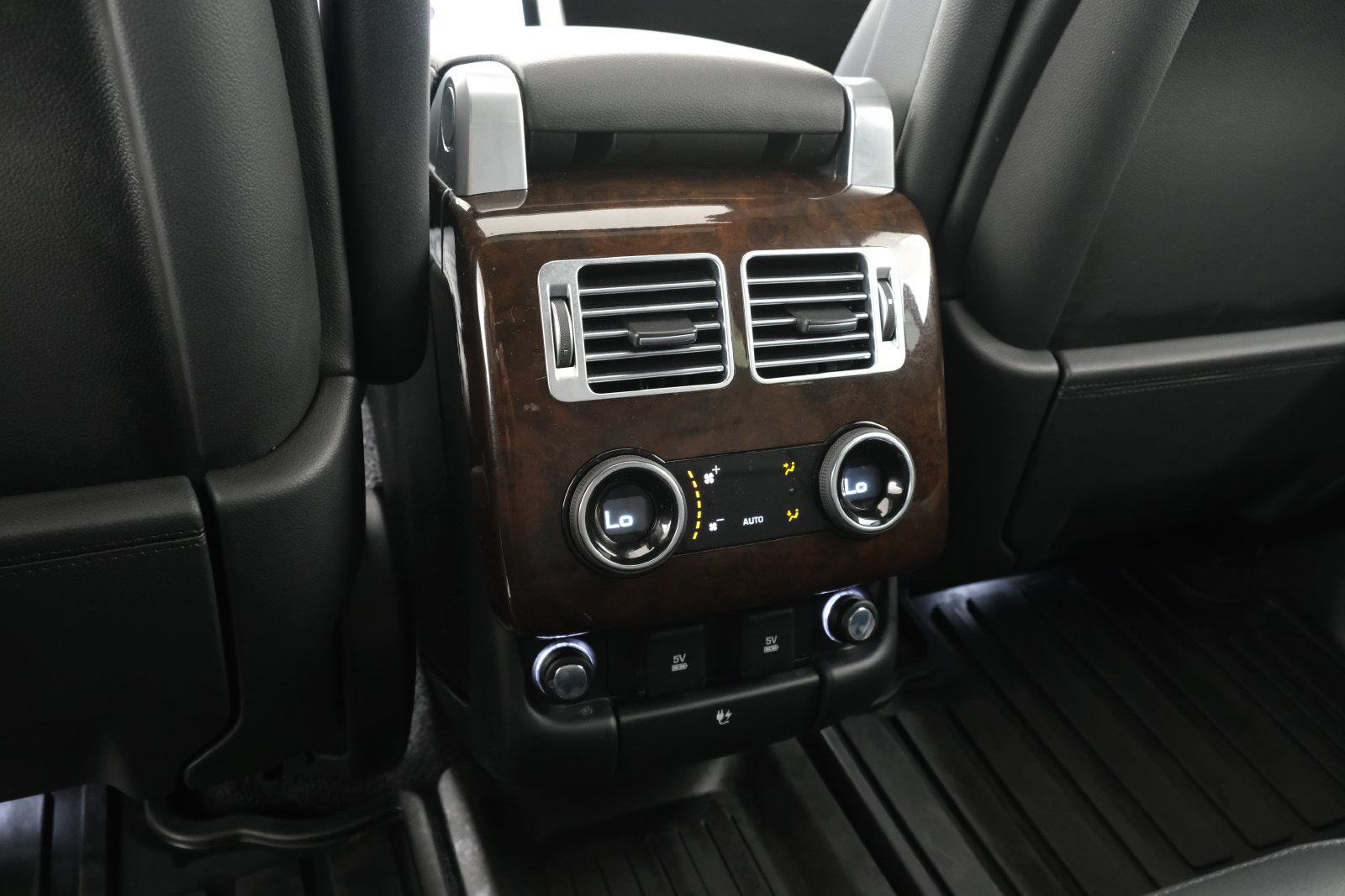 Used 2021 Land Rover Range Rover AWD/4WD image 35