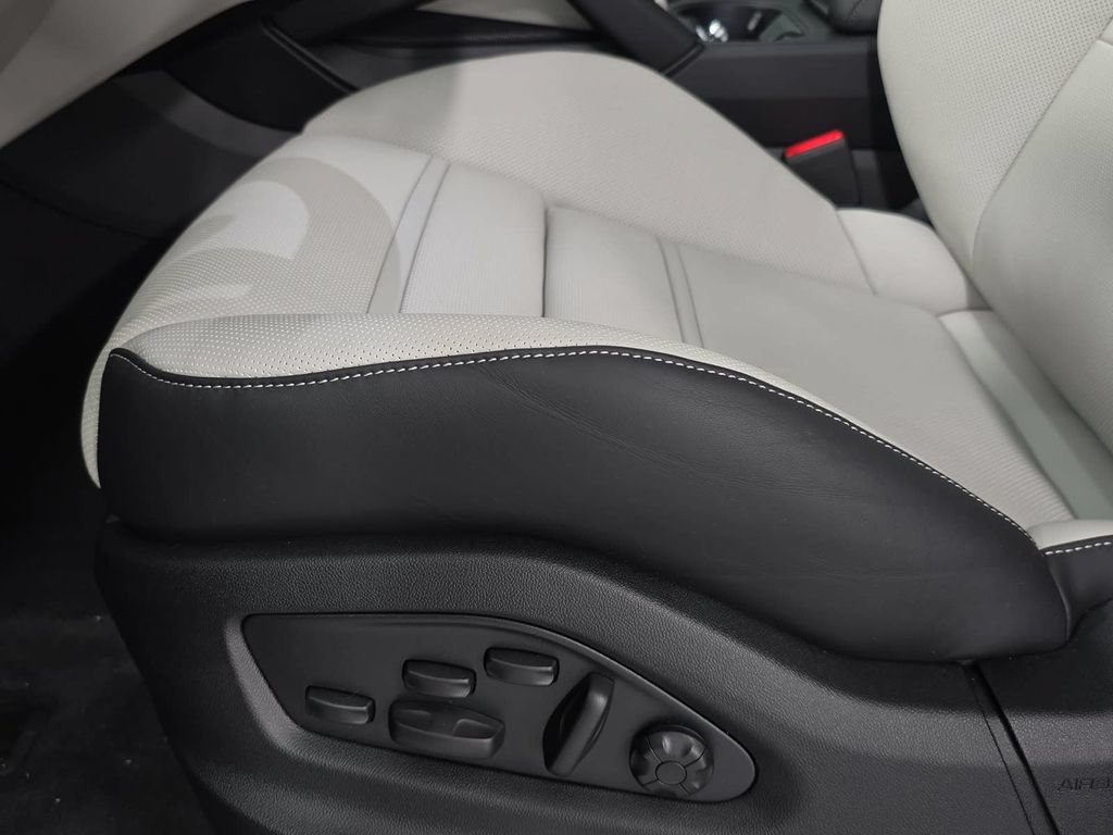 New 2026 Porsche Cayenne AWD/4WD image 24