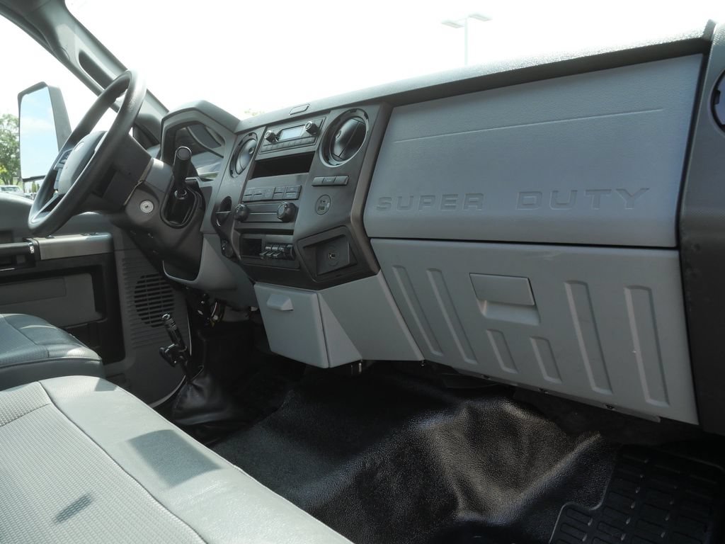 Used 2022 Ford F650 2WD Regular Cab Super Duty image 18
