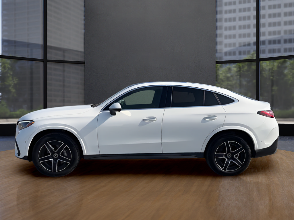 Used 2025 Mercedes-Benz GLC 300 4MATIC image 8