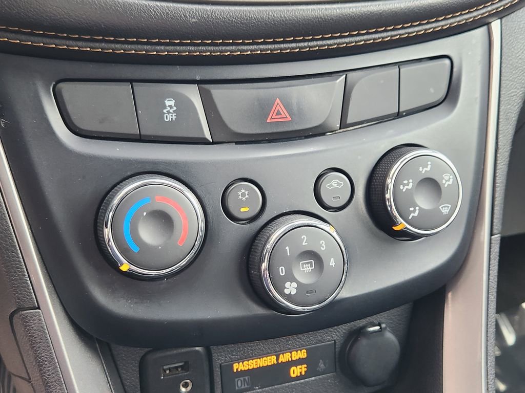 Used 2020 Chevrolet Trax LS AWD/4WD image 10