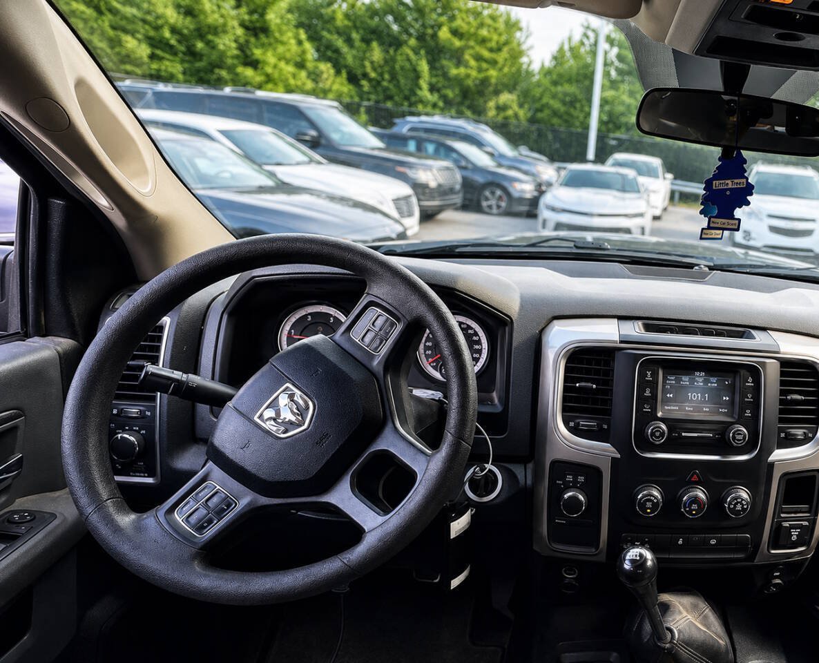 Used 2018 RAM 3500 SLT AWD/4WD image 9