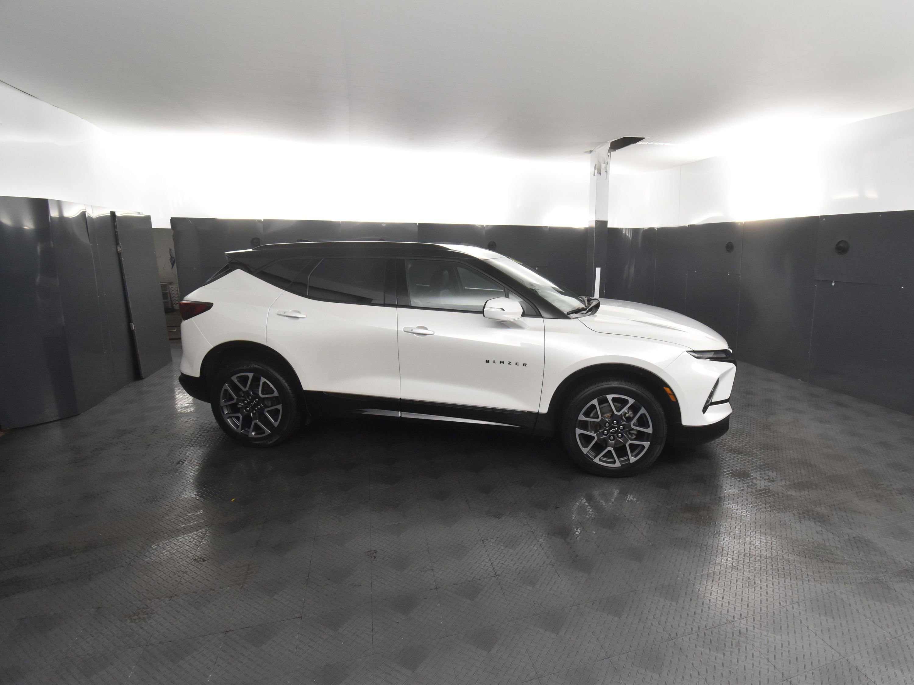 Used 2023 Chevrolet Blazer RS image 3