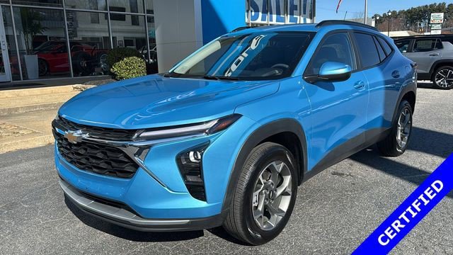 Certified 2025 Chevrolet Trax LT image 1