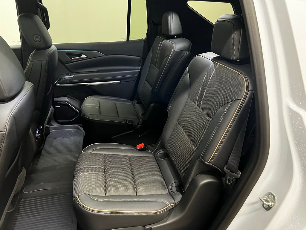 New 2026 Chevrolet Traverse High Country image 32