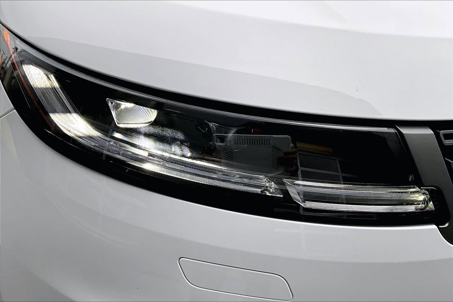 Used 2024 Land Rover Range Rover Sport SE image 28