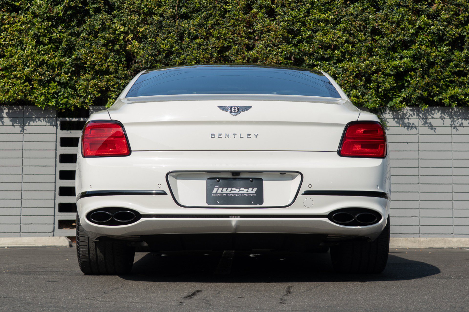 Used 2024 Bentley Flying Spur V8 image 29