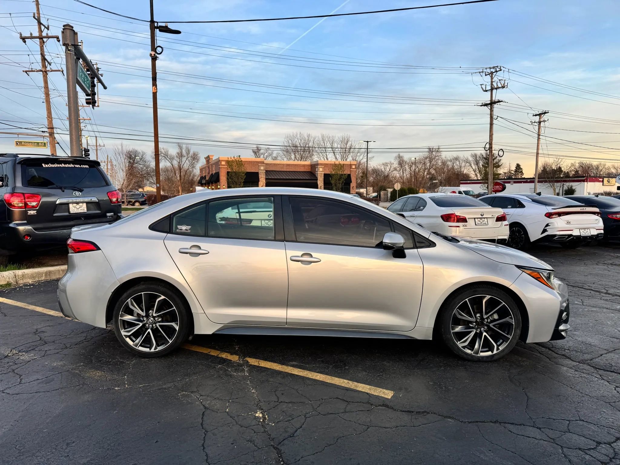 Used 2020 Toyota Corolla SE FWD image 7