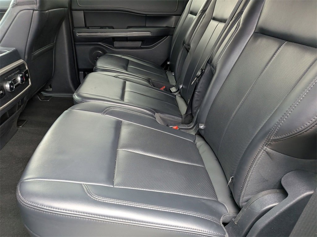 Used 2024 Ford Expedition XLT image 26