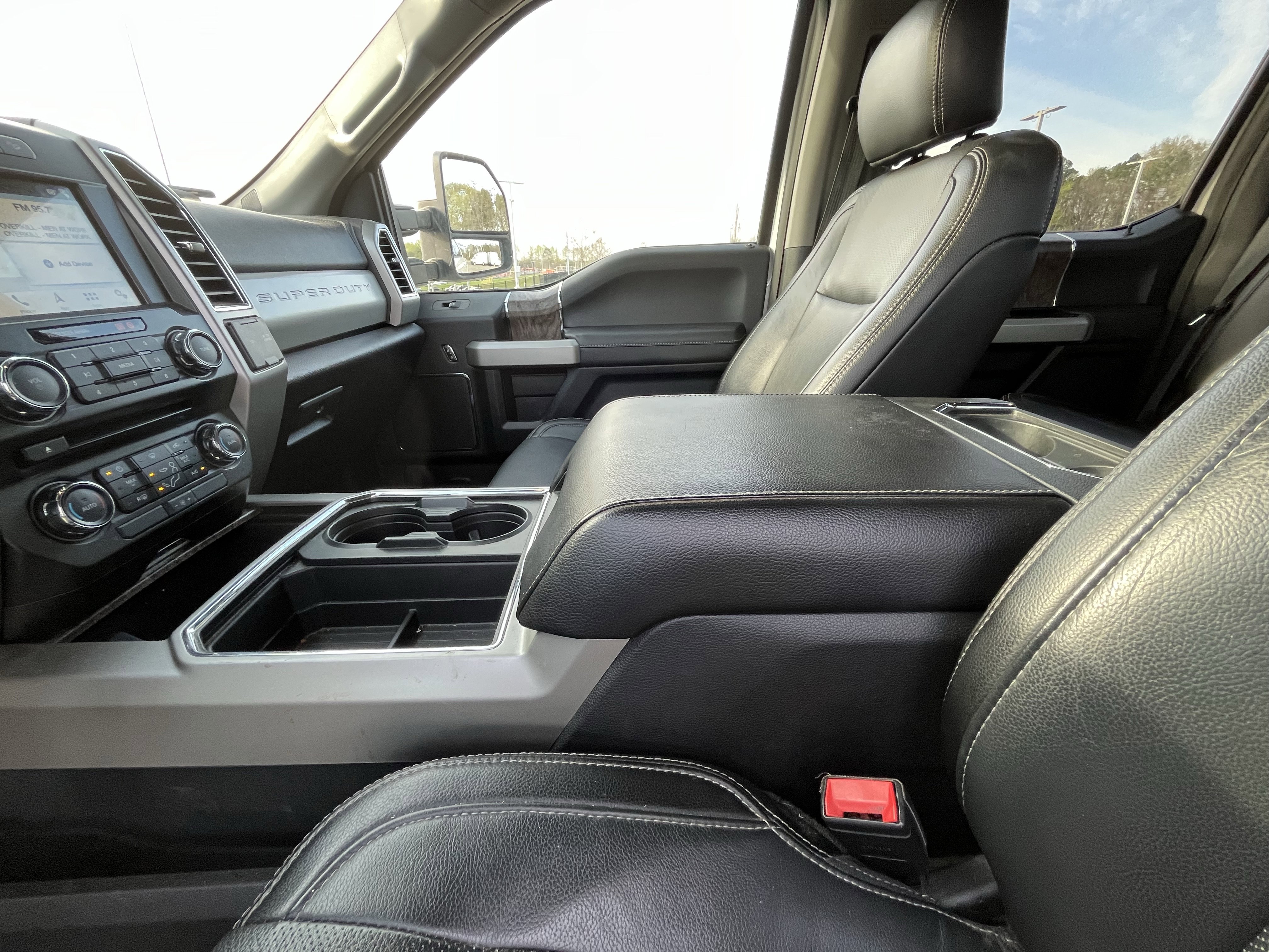 Used 2018 Ford F250 Lariat image 23