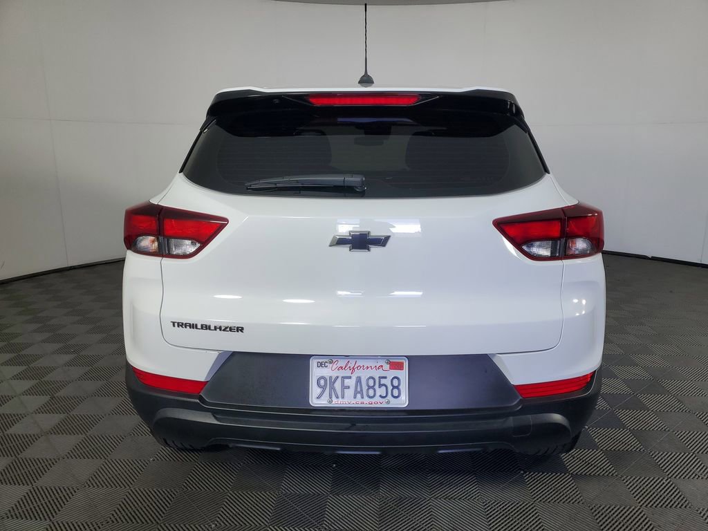 Used 2023 Chevrolet TrailBlazer LS w/ LPO, Blackout Package FWD image 5