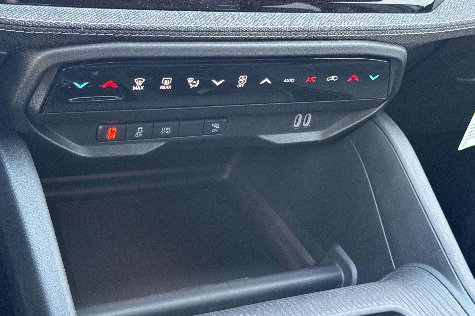 New 2026 Jeep Cherokee Laredo image 19