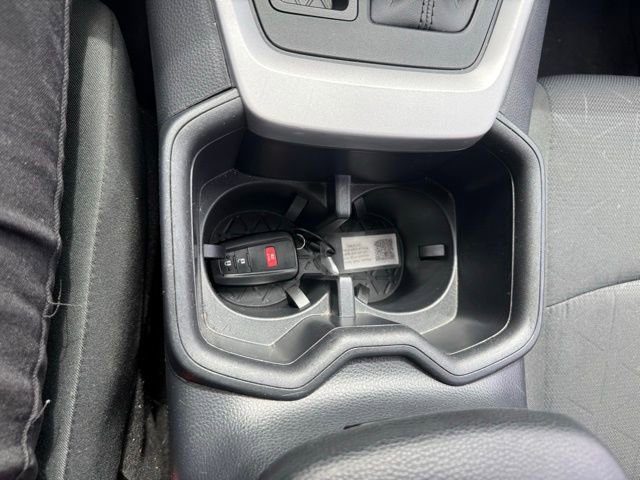 Used 2025 Toyota RAV4 XLE AWD/4WD image 18