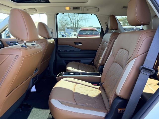 New 2026 Nissan Pathfinder Platinum w/ Cargo Package AWD/4WD image 13