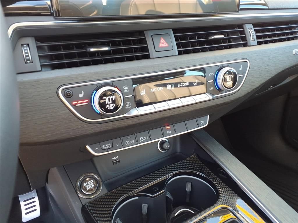 Used 2021 Audi A4 2.0T Premium image 27