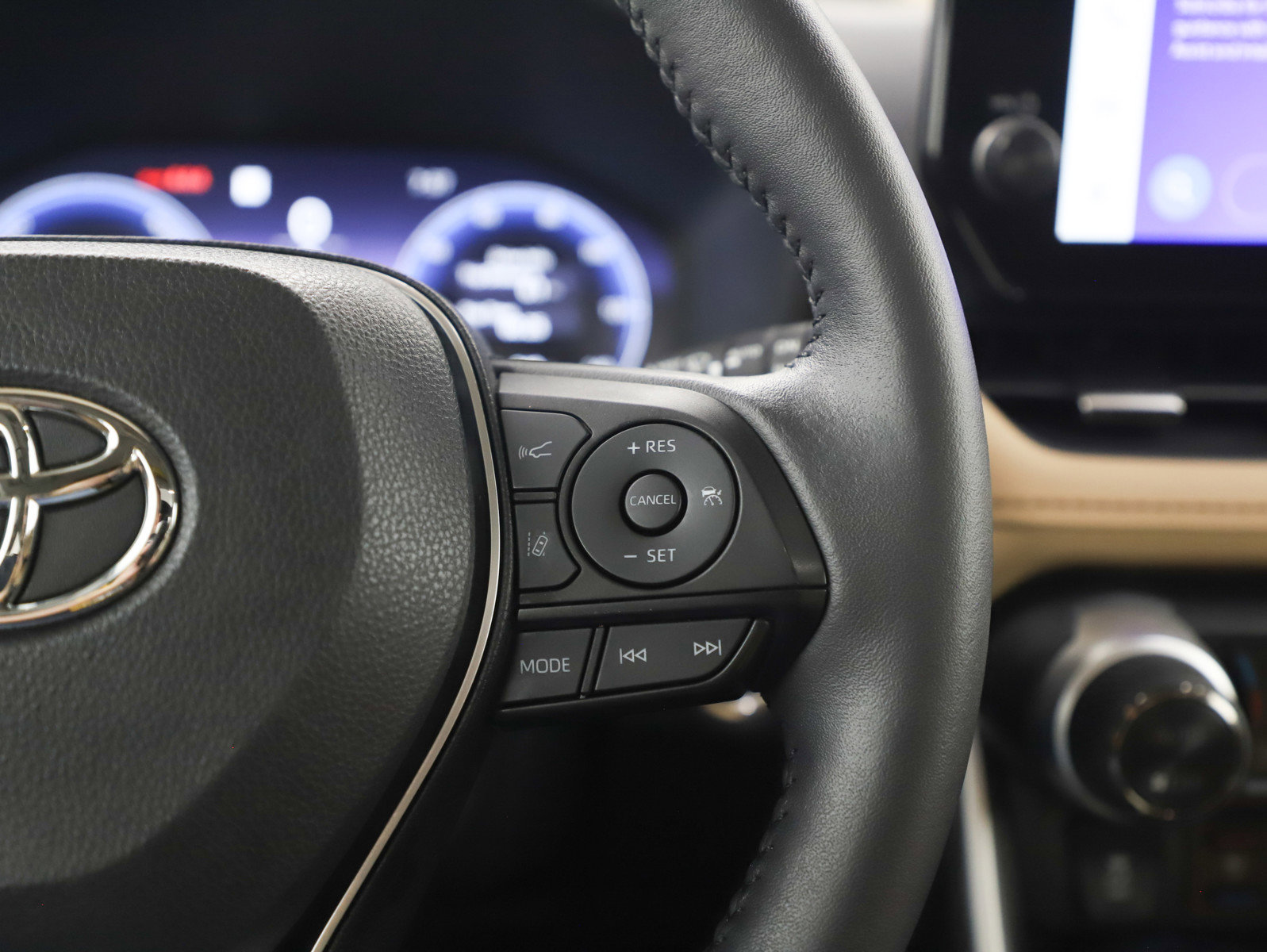 Used 2024 Toyota RAV4 Limited w/ Advanced Technology Package image 27