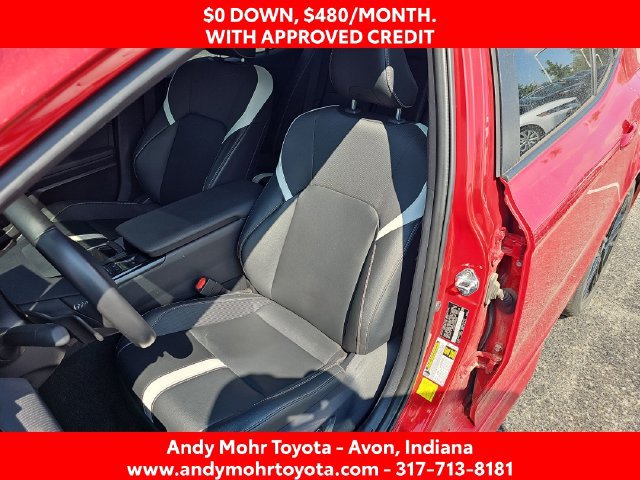 Used 2025 Toyota Camry SE FWD image 10