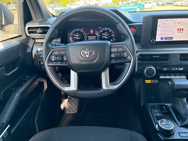 Certified 2025 Toyota 4Runner TRD Off-Road AWD/4WD image 15