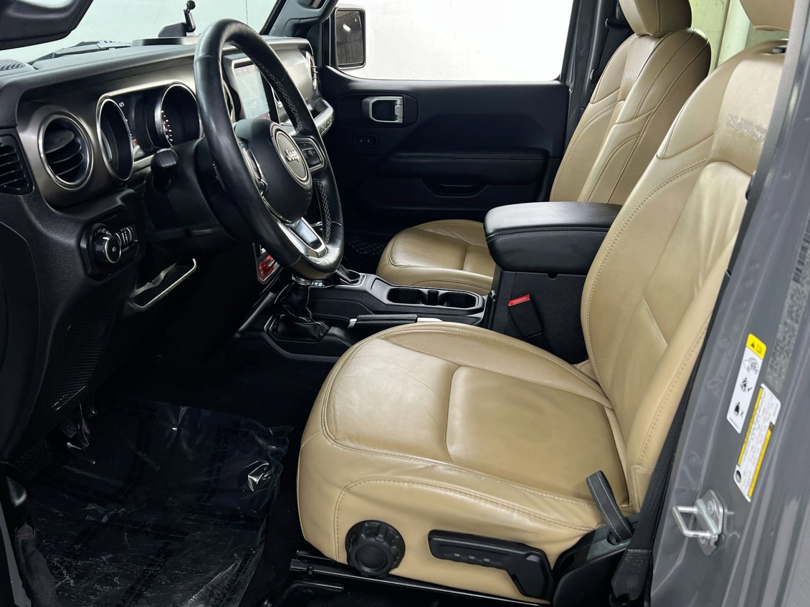 Used 2019 Jeep Wrangler Unlimited Rubicon image 2