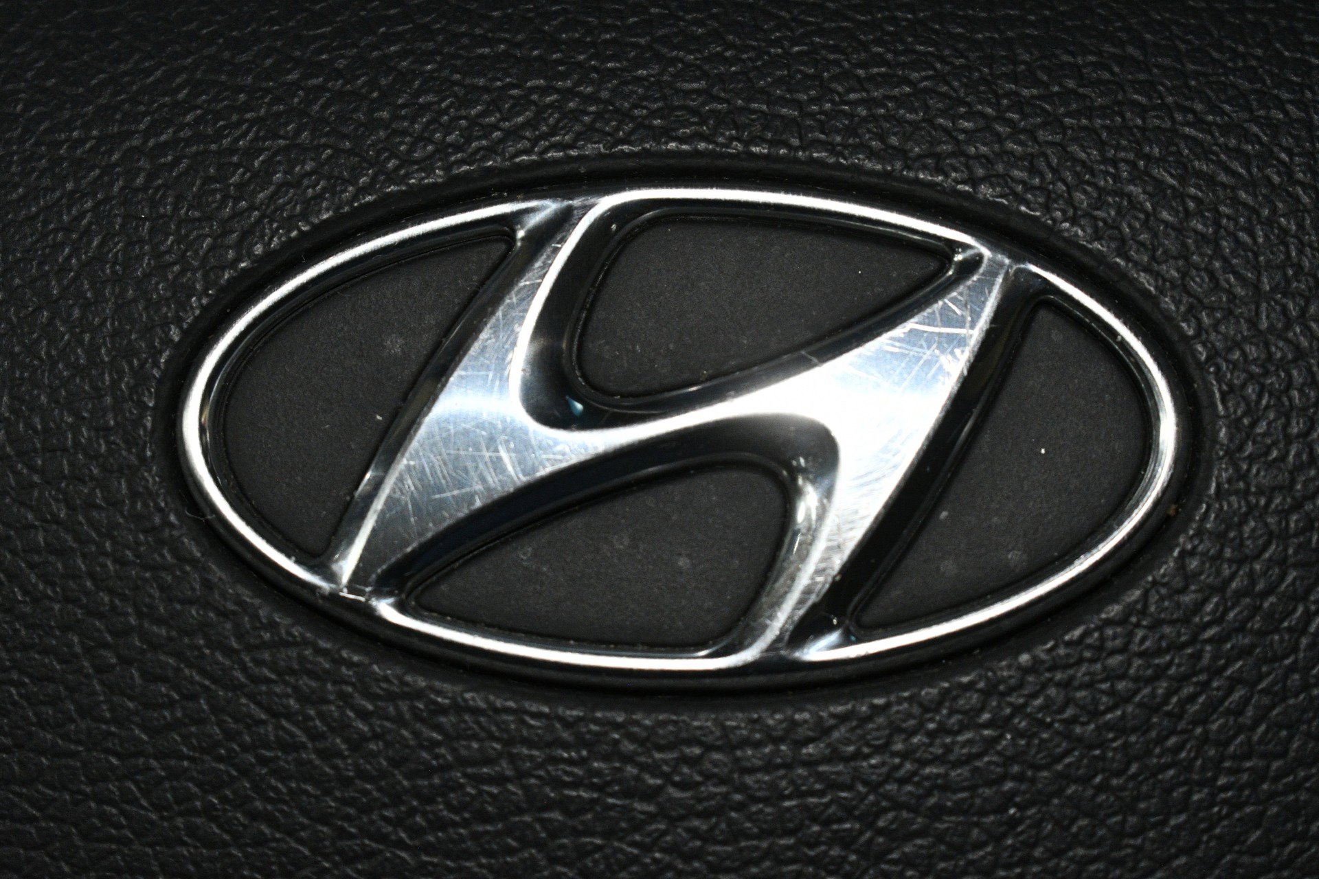 Used 2013 Hyundai Elantra GLS w/ Preferred Pkg FWD image 31