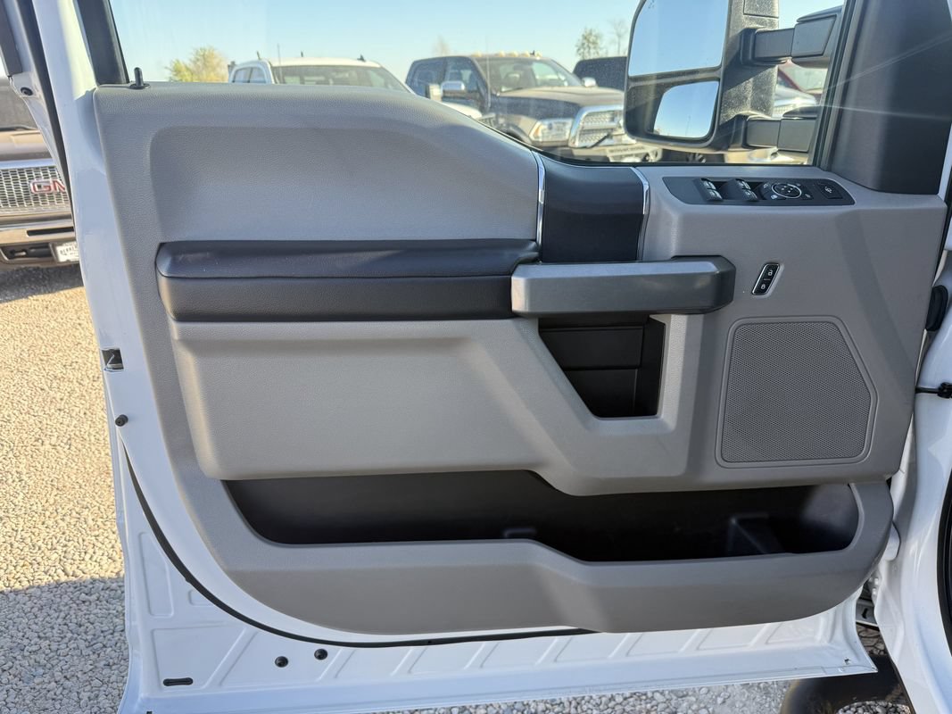 Used 2017 Ford F250 XLT w/ XLT Value Package AWD/4WD image 29