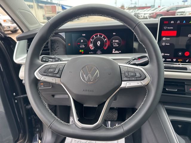 New 2025 Volkswagen Tiguan SE image 37