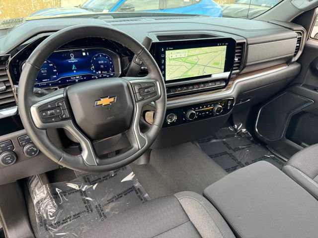 Used 2023 Chevrolet Silverado 1500 LT AWD/4WD image 3