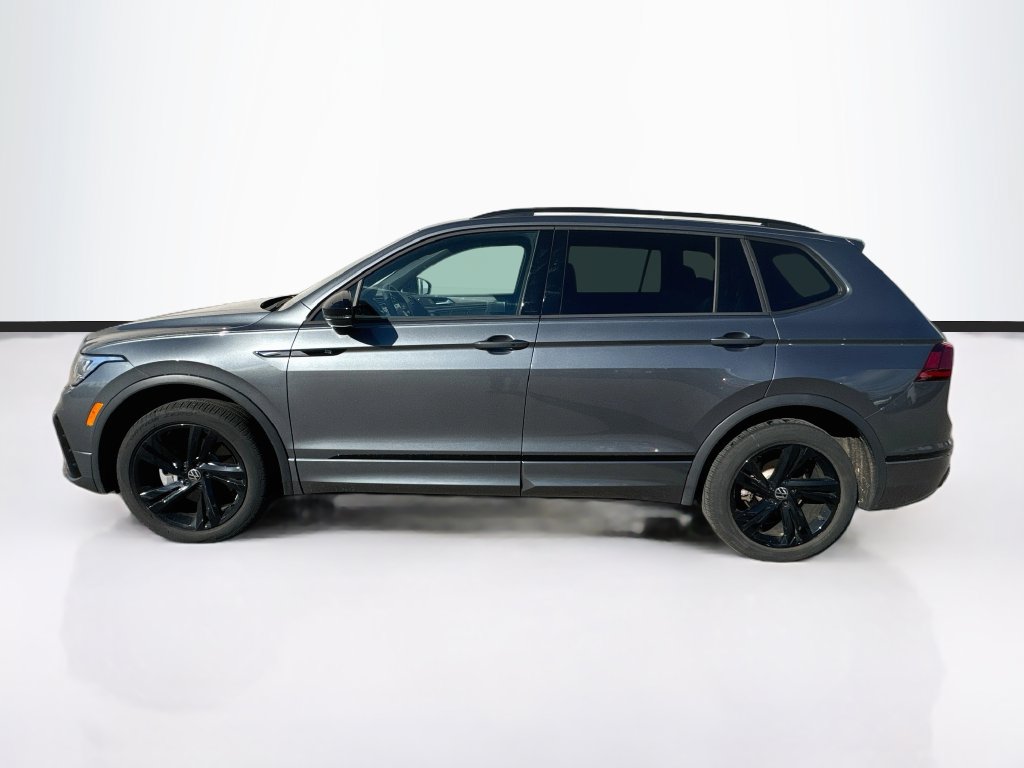Used 2024 Volkswagen Tiguan SE R-Line AWD/4WD image 8