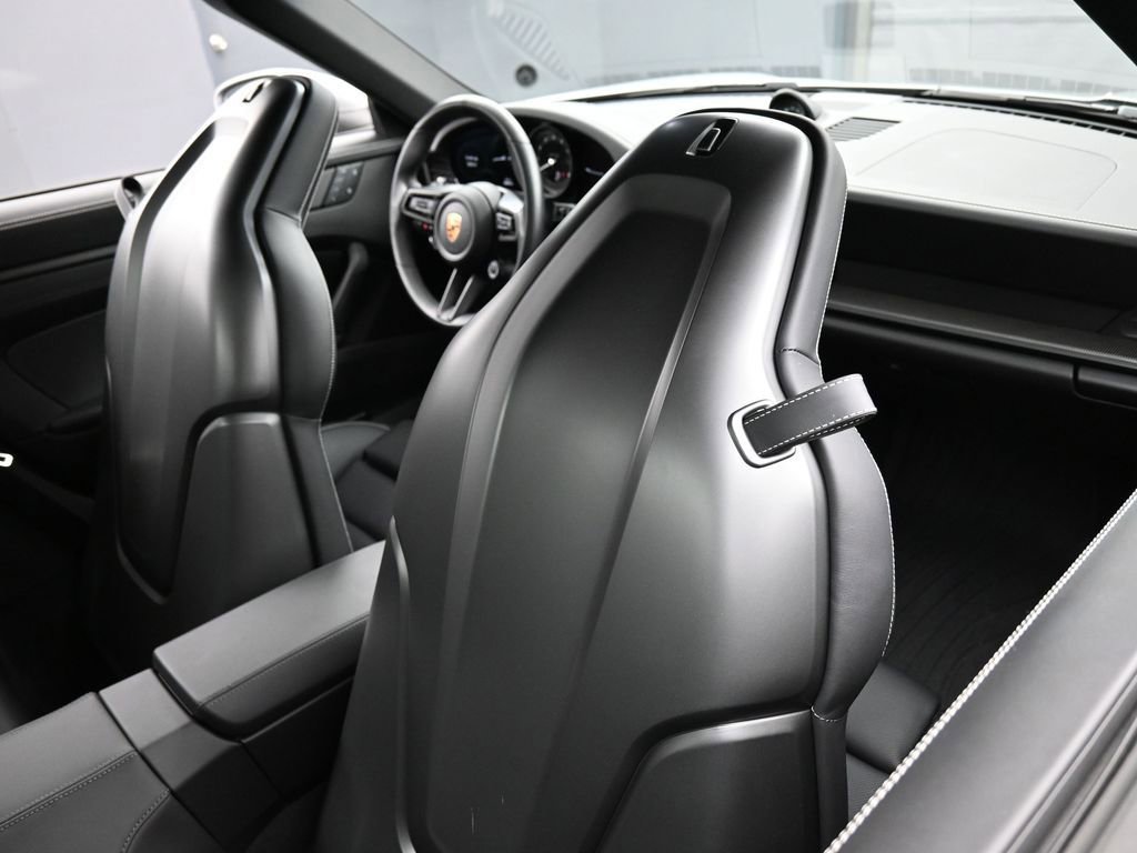 Certified 2024 Porsche 911 Carrera GTS image 25
