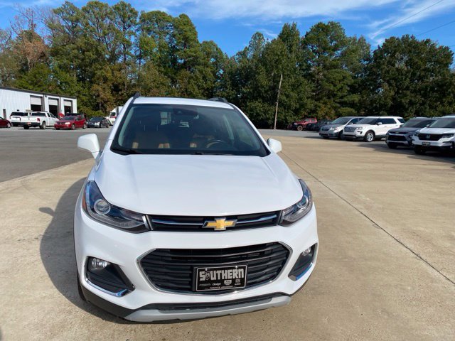 Used 2020 Chevrolet Trax Premier w/ LPO, Cargo Package FWD image 7