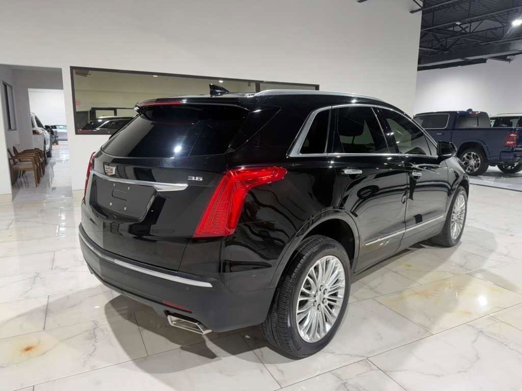 Used 2018 Cadillac XT5 Luxury w/ Driver Awareness Package image 8