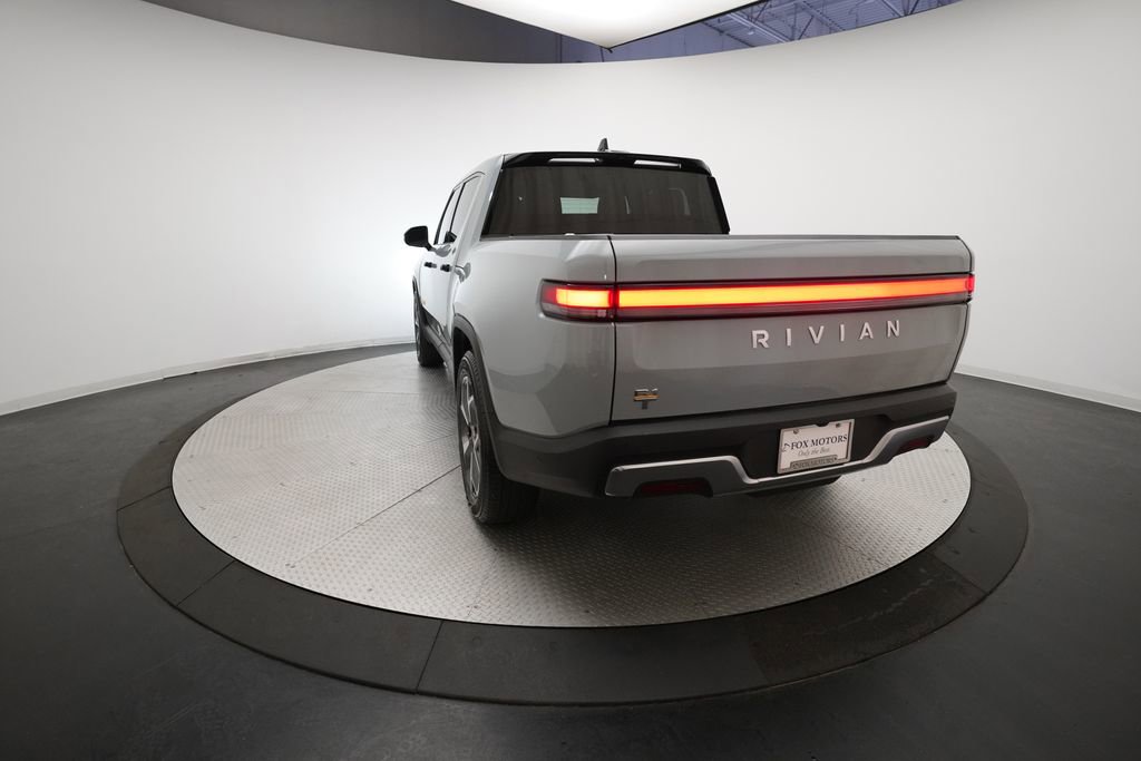 Used 2022 Rivian R1T Adventure image 10