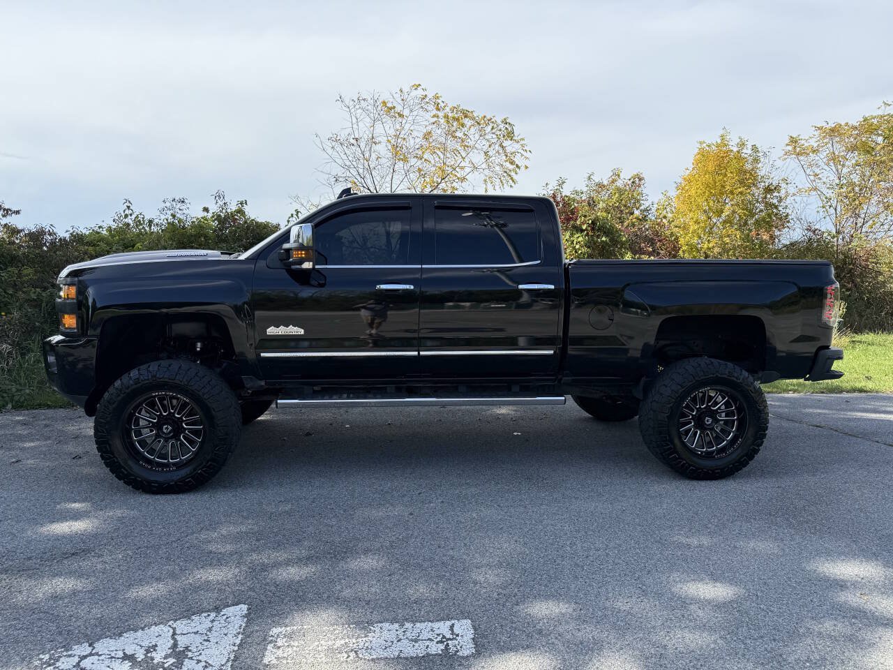 Used 2017 Chevrolet Silverado 2500 High Country w/ Duramax Plus Package AWD/4WD image 2