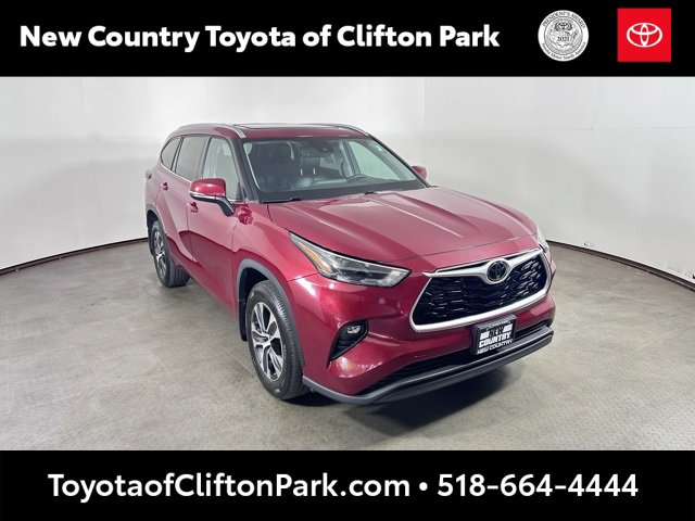 Used 2022 Toyota Highlander XLE