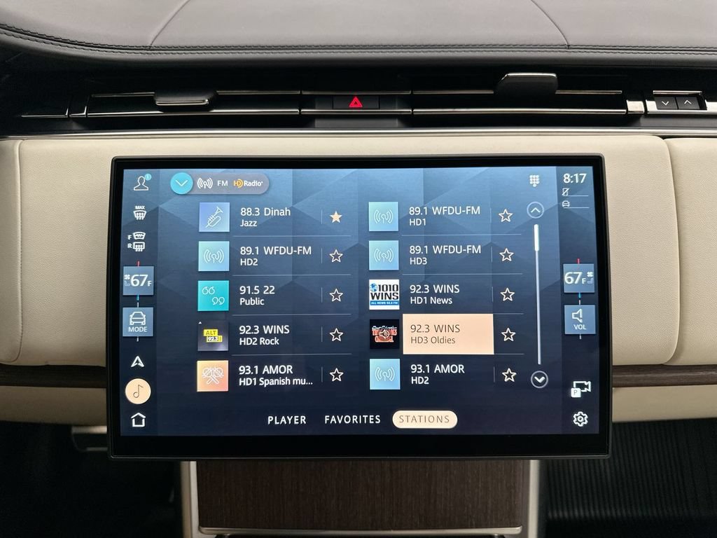 Certified 2025 Land Rover Range Rover SE AWD/4WD image 27
