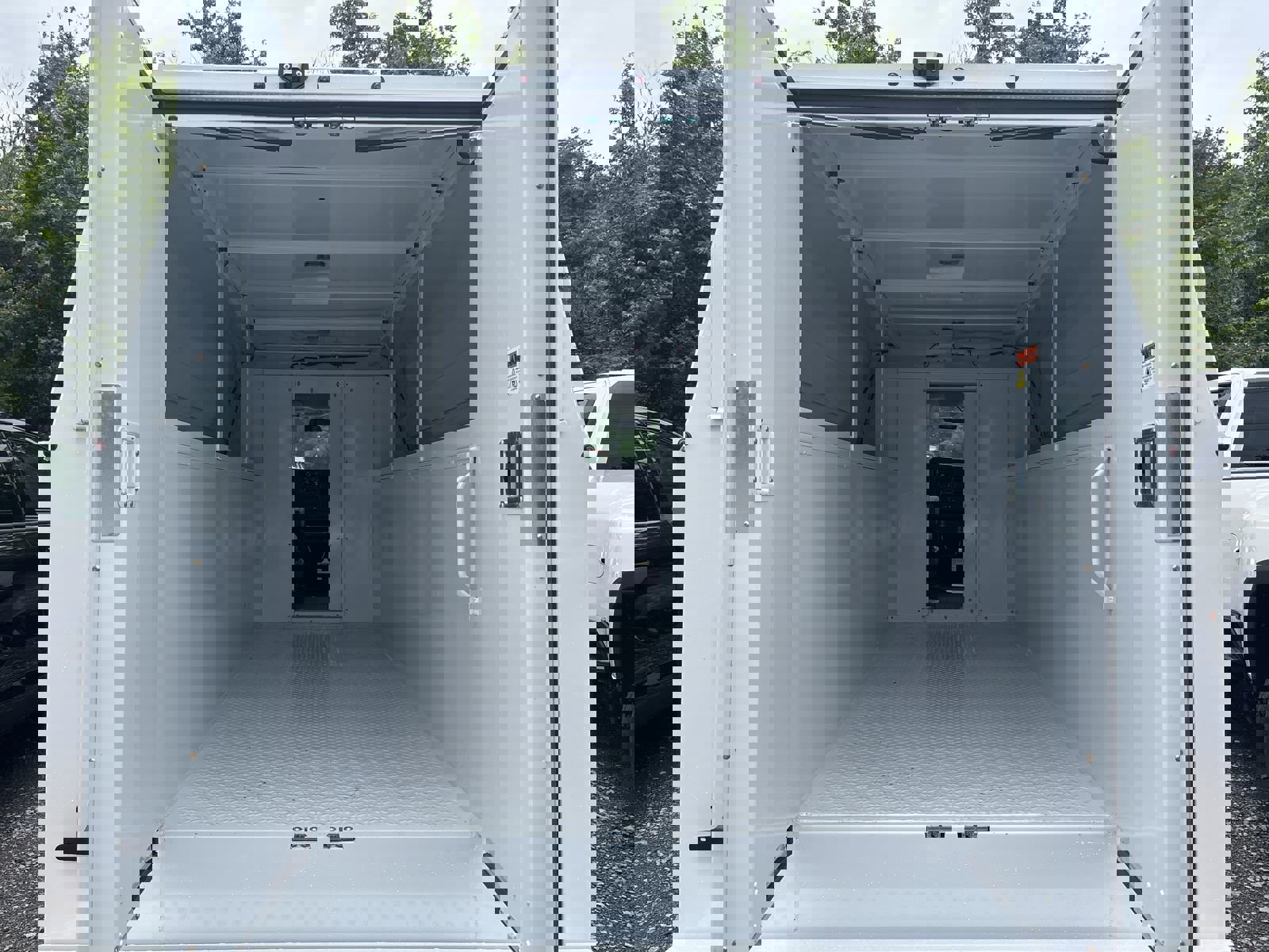 New 2025 Chevrolet Express 3500 w/ Power Convenience Package image 24