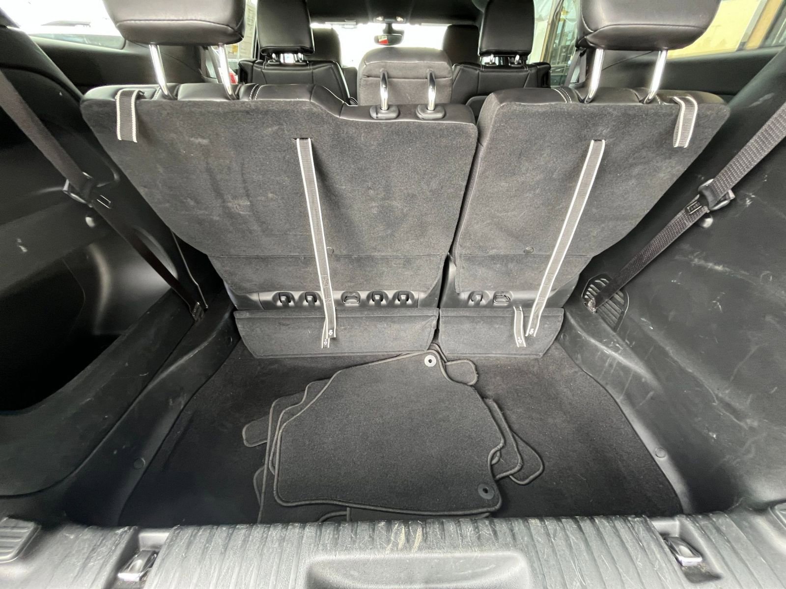 Used 2025 Chrysler Pacifica Select image 34