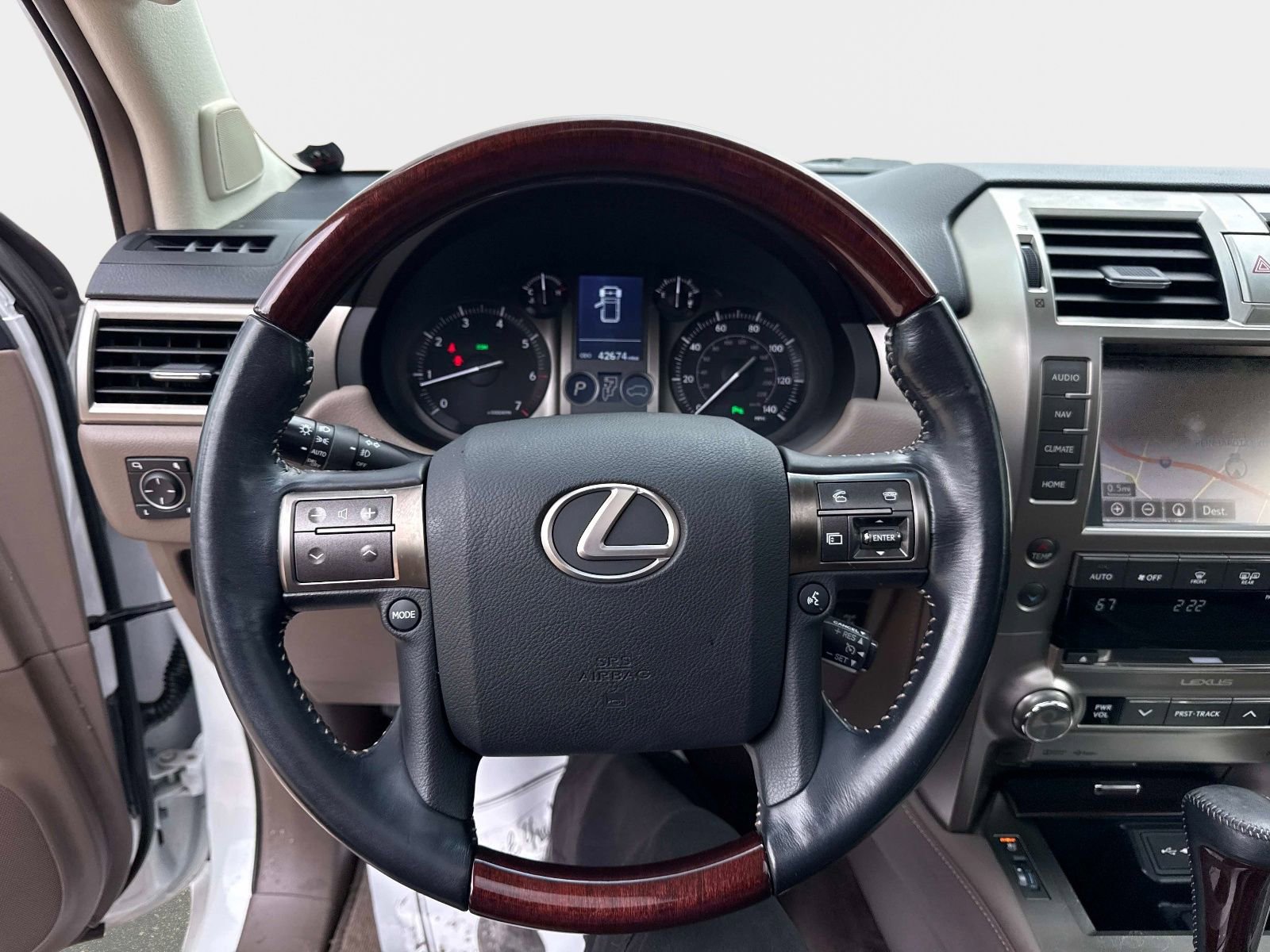 Used 2017 Lexus GX 460 Premium AWD/4WD image 32