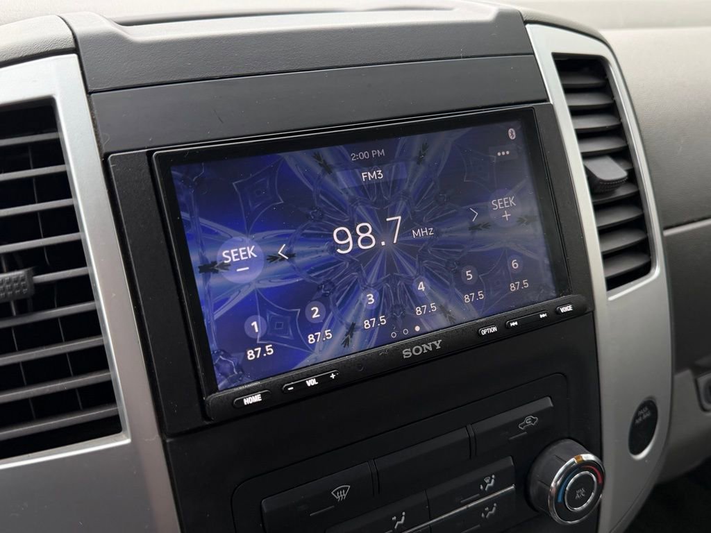 Used 2016 Nissan Frontier SV image 19