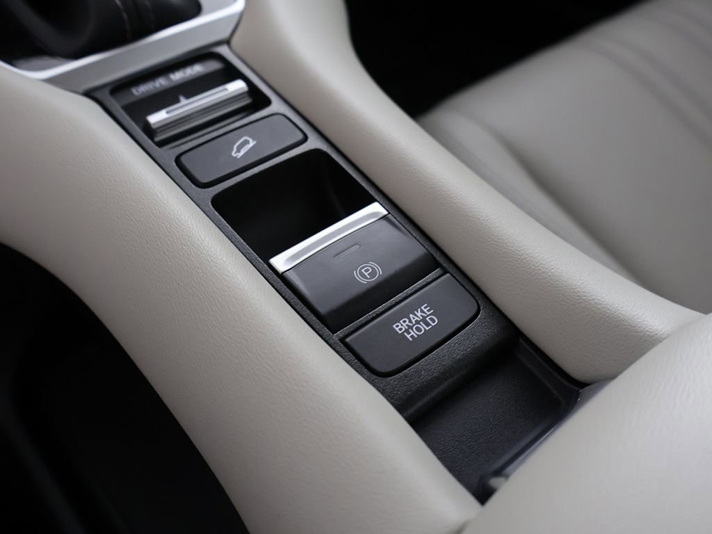 Used 2025 Honda HR-V EX-L image 49