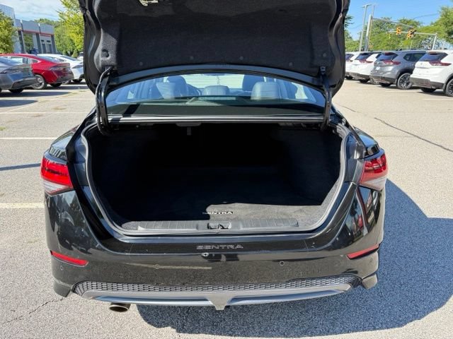 Certified 2020 Nissan Sentra SR w/ Premium Package FWD image 10