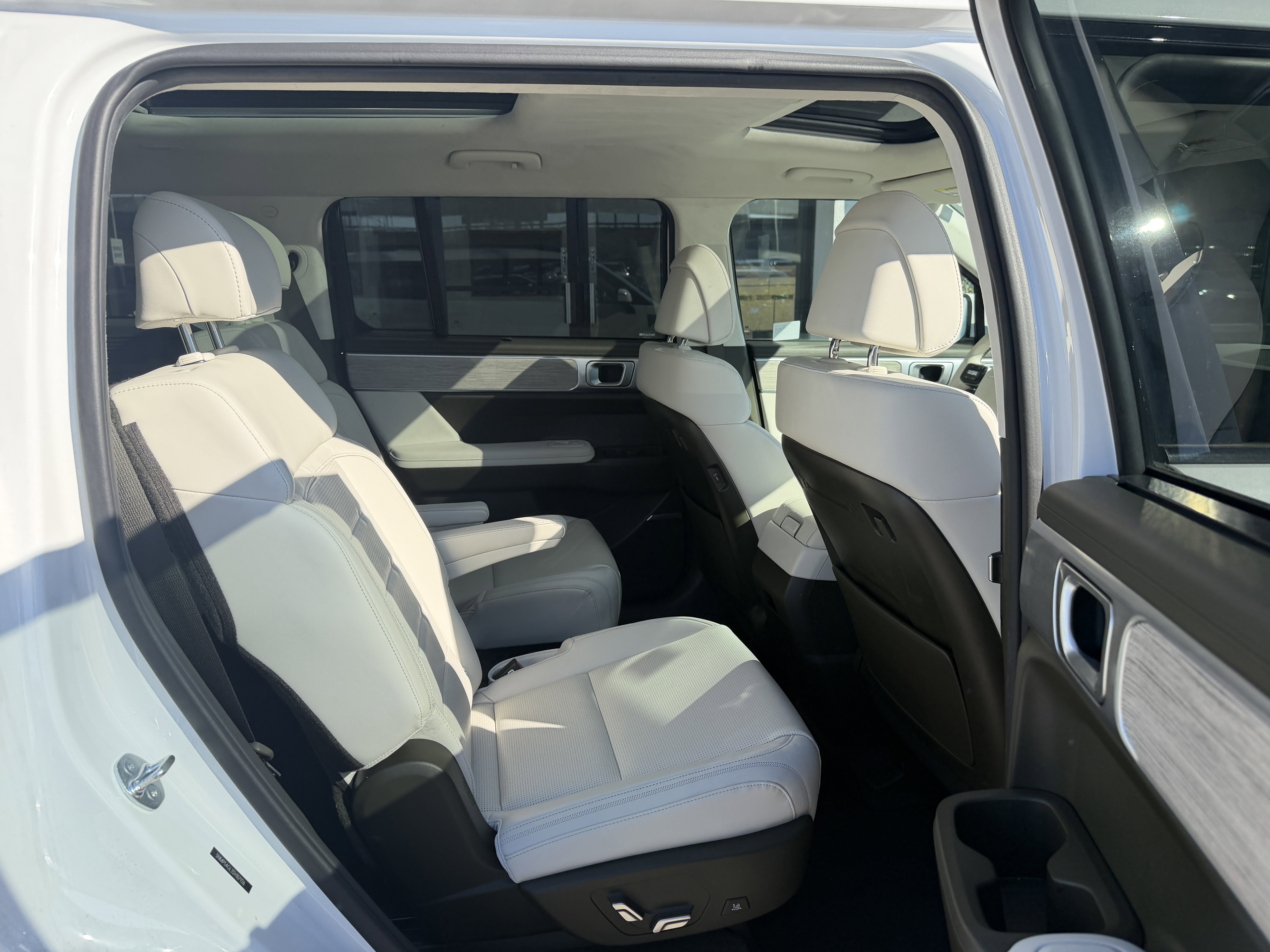 Certified 2025 Hyundai Santa Fe Calligraphy image 25