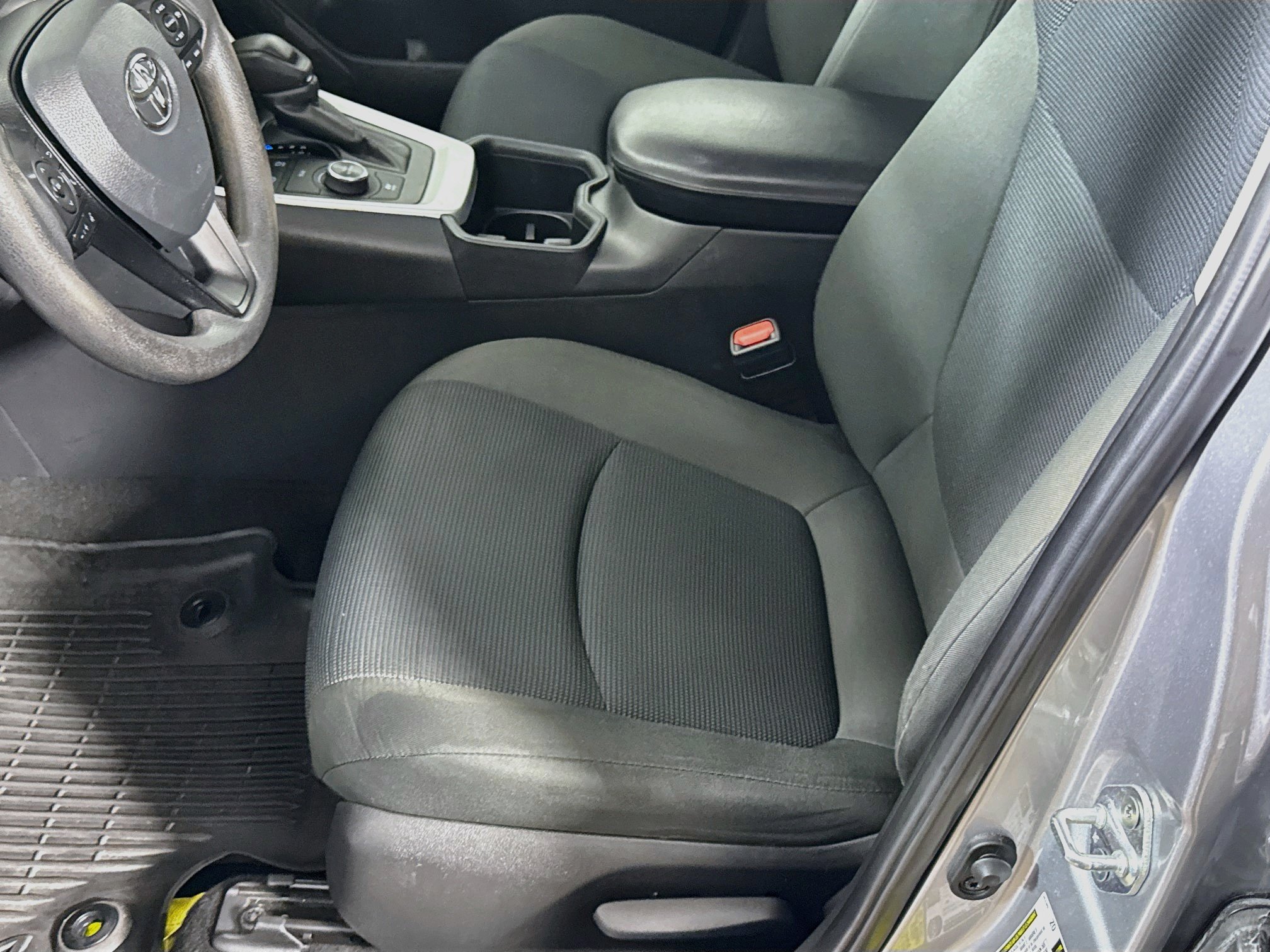 Certified 2024 Toyota RAV4 LE AWD/4WD image 17