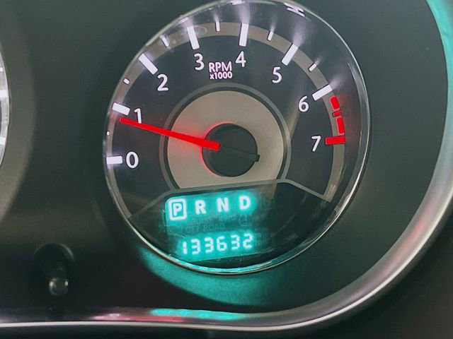 Used 2011 Chrysler 200 Limited image 14