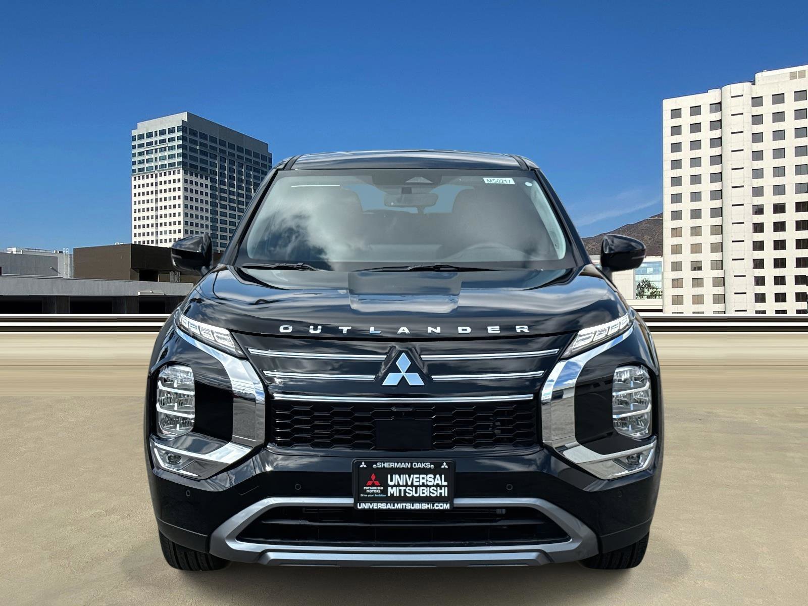 New 2025 Mitsubishi Outlander SE image 2